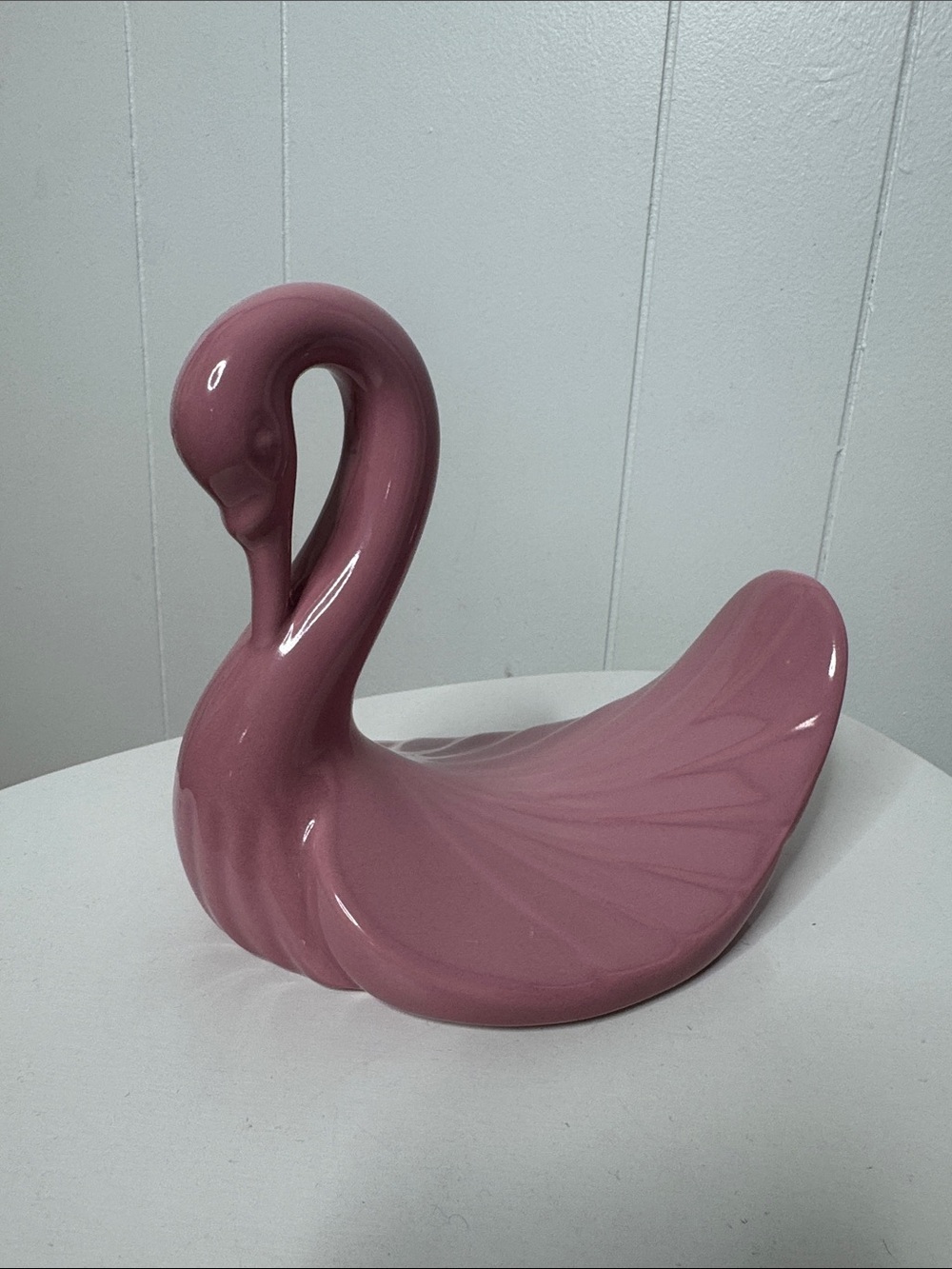 Vintage ceramic pink swan decor